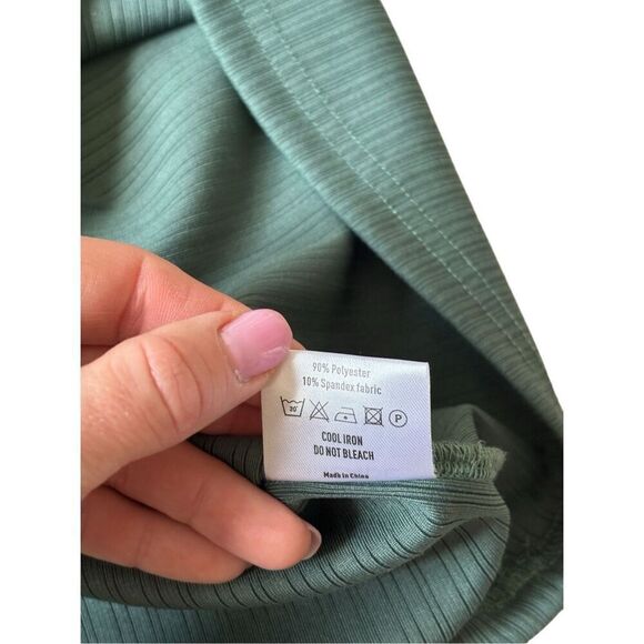 Makade Golf T-shirt size XL Green Mock Neck - Picture 6 of 10